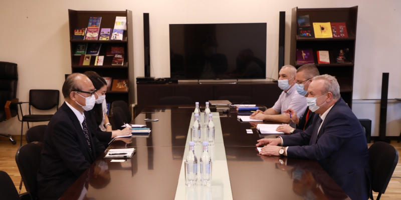 Исполняющий обязанности министра НОКС РА принял новоназначенного посла Японии в Армении