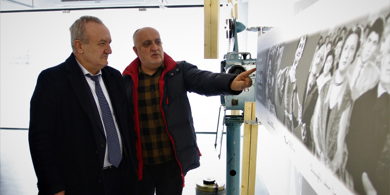 Minister Vahram Dumanyan visits the Union of Cinematographers