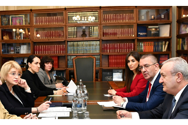 Ministers Vahram Dumanyan and Olga Lyubimova sign a cooperation program in the field of culture