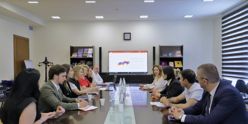 Ժաննա Անդրեասյանը հանդիպել է ՌԴ «Բնակարանային և կոմունալ ծառայությունների բարեփոխումների աջակցության» հիմնադրամի ներկայացուցիչներ հետ