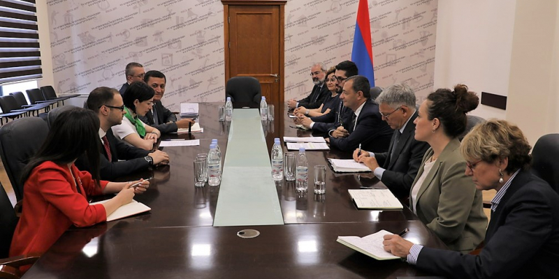 New perspectives of Armenian-Italian cultural ties are discussed