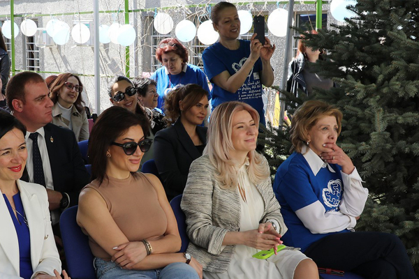 Minister Zhanna Andreasyan participates in the event dedicated to the World Autism Awareness Day